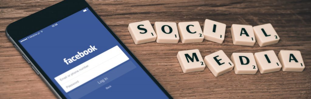 image scrabble Social Media